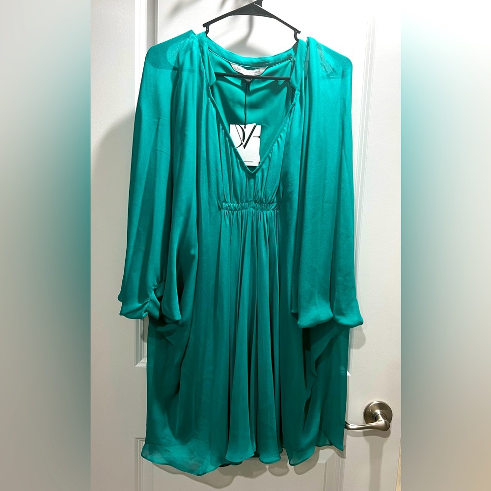 NWT Diane Von Furstenberg Fleurette Mini Dress Parakeet Color Size 4